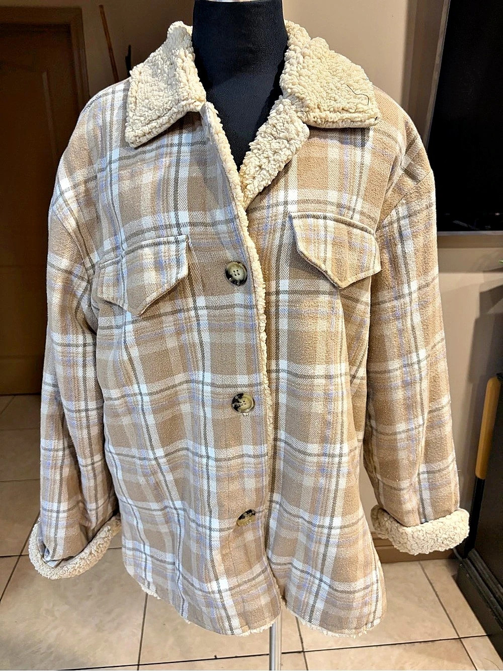 Plaid Sherpa-Lined Jacket in Brown & White